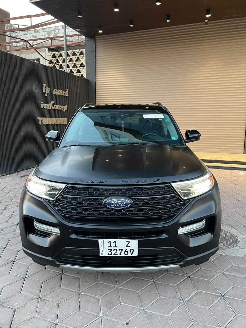 فورد اكسبلورر 2023XLT
ماشية 50 الف مايل 

مغلفة ppf مات امريكي اصلي ضمان 10 سنوات 

من امريكا بيها الباب الورة السايق والجاملغ صبغ وهنا عندي صار بيها ربع جاملغ الامامي صبغ بدون دواخل وبدون ايرباكات ورقم الشاصي بالصور

رادار امامي وخلفي وجانبي وحساسات خلفيه 

مودات قيادة 6 

كشنات جلد وكهرباء تدفأة بالكشنات والستيرن 

7 راكب و3 قطع تبريد منفصل 

صندوك كهرباء وتشغيل عن بعد 

السيارة جاهزة تخم تاير ودسكات جديد وبيها ضمان والصدر جديد حته دهن وفلاتر مبدل جديد وبيها احتياط مشتريلها 

سعرها / 250 ورقة 

مكانها بغداد الكرخ 

***********
