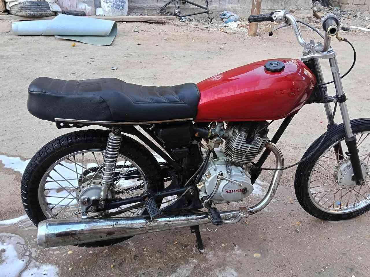 دراجه البيع اداوات سعر300وبيه مجال العنوان بصره شط عرب 
***********
