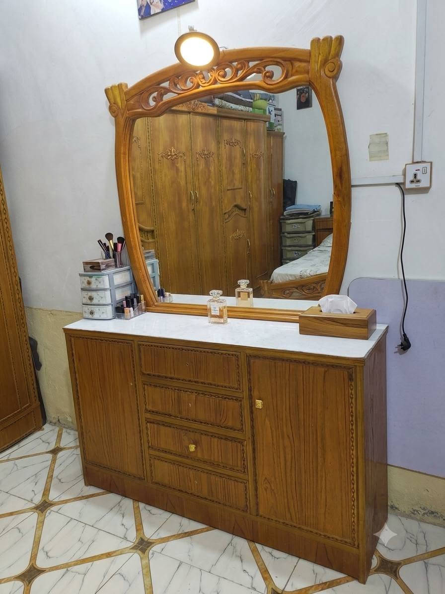 غرفه للبيع الاستفسار ***********
