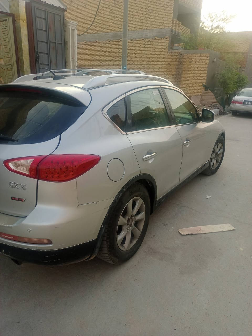 للبيع سياره انفنتي Ex35 رقم اربيل انكليزي موديل 2008 سيارة جاهزة ماعدى التبريد ثقب في بوري الغاز السعر 65ورقة وبيهة مجال للشراي مكان السيارة محافظة ذي قار للاستفسار ***********/***********
