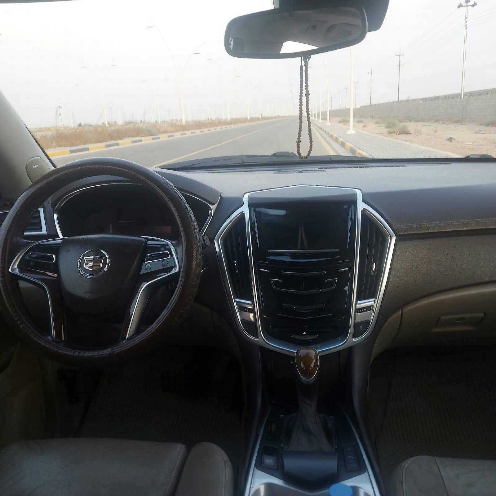 كاديلاك SRX4 • ٢٠١٣ • ١١١ الف