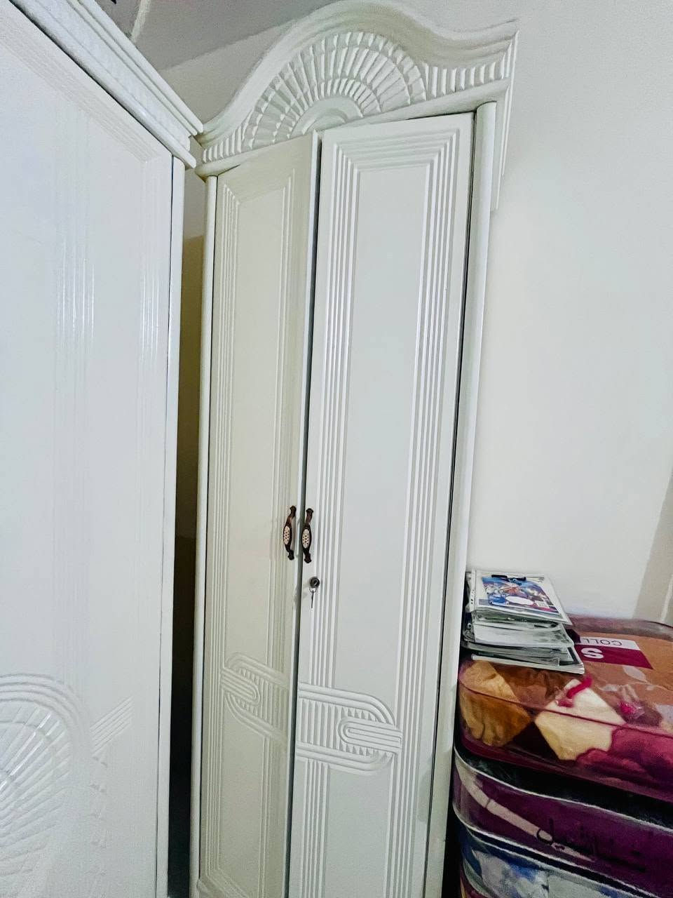 غرفة نوم عراقية بيضة 🤍
تفصال عراقي أصلي  صاج أصلي
شغل مرتب ومتينة كلش وخشبها نظيف ومحافظ عليه
لونها أبيض ومرتبة وتفتح النفس وتناسب كل بيت 🌹

الغرفة جاهزة للبيع وبحالة حلوة
السعر مناسب

📍المكان: كربلاء
📞للاستفسار اتصال على :*********** مكلف بل نشر
