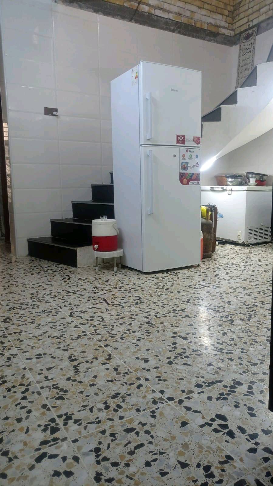 السلام عليكم بيت للبيع طابو صرف زراعي سند 25 واجهة 5 نزال 20 بناء 24 فوق على الصب سعرة 85وبي مجال العنوان بغداد رئاسة مال العبيدي قرب سكلة ابو محمد رابع شارع كامل خدمات ماء ومدارس وتبليط استفسار علئ هذة رقم واتساب   مساحة 100متر
***********