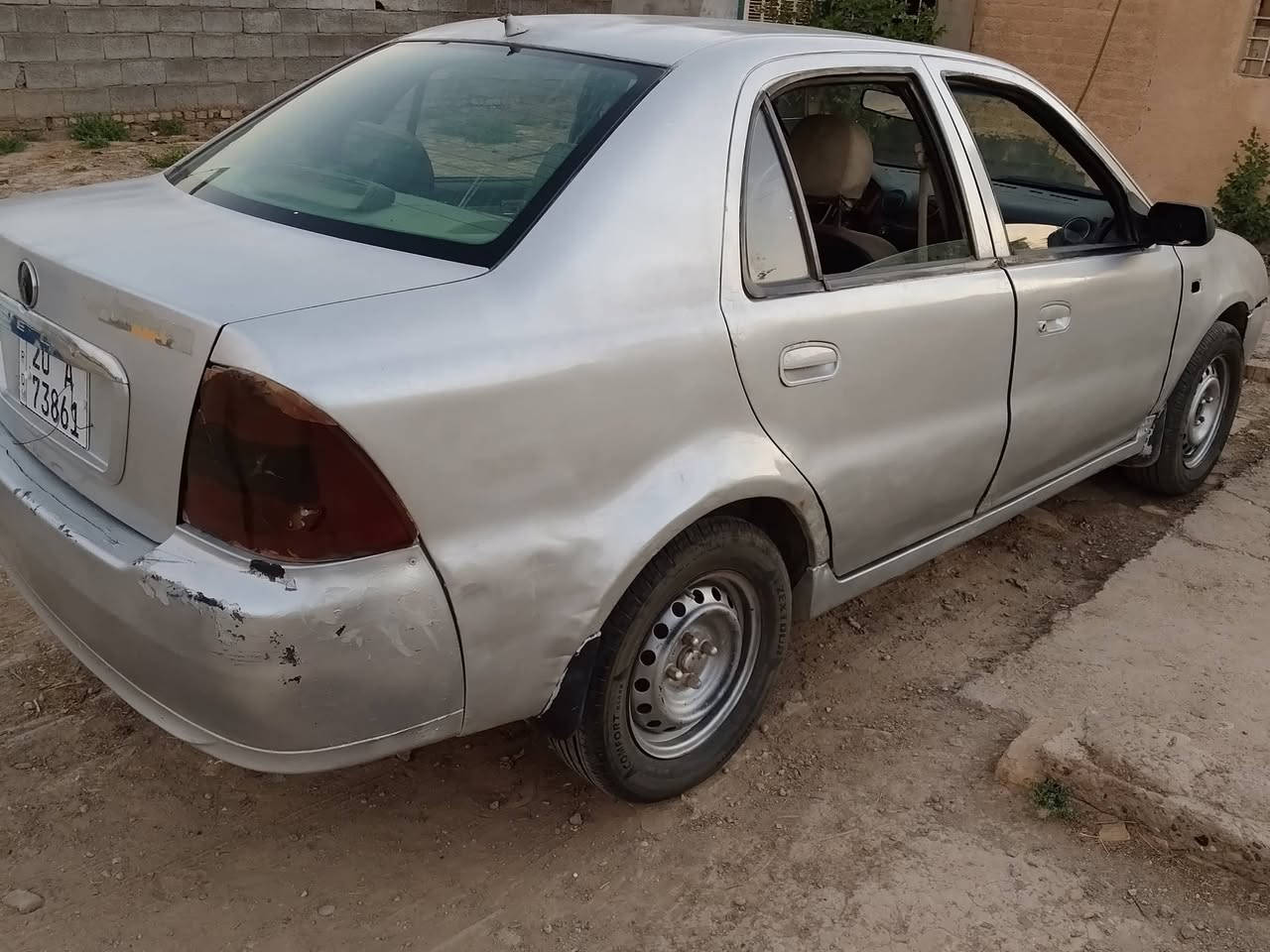 السلام عليكم سيارة جيلي سي كي موديل 2010 خصوصي  كير ومحرك مكفولات رقم انكليزي هزة جديدة رقم ديالى اني الشرعي السيارة عضمتها حلوة وسعرها مناسب يحتاجلها ترتيبات متوازي على بيعتها السعر 23 وبيها مجال مكان ديالى خان بني سعد 
***********
