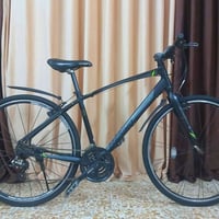 بلااااش   دراجة نوع 700c ماركة MERIDA ميردا غني عن التعريف لشة مضلعة ن...