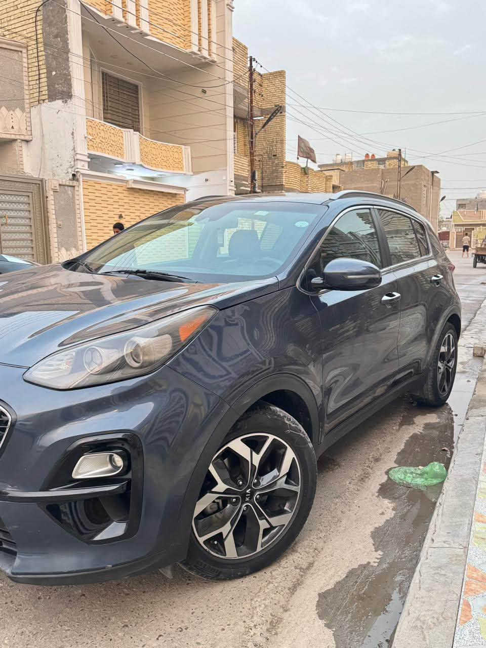 سبورتاج موديل ٢٠٢١ فول مواصفات EX
اللون ازرق محرك ٢٤٠٠
بصمه تشغيل وبصمه ابواب و بصمة صندوق
كشنات جلد 
كشنات امامي تدفئة
كشن السايق تحكم كهربائي
لايتات امامي زينون 
كشافات ليد 
بك لايت لد
رادار امامي 
حساسات خلفية
رادار جانبي (نقطة عمياء)
سياقة ذاتية 
شاشه كبيره
هاندبريك بل رجل 
اوتو هولد للتوقف في الازدحام
تبريد قطعتين امامي خلفي 
صندوق كهربائي 
اناره ترحيب خارجيه
نضام تحديد المسار 
مري شفط 
انارة داخلية ليد 
ماشية100 ميل
السيارة اكلين حادثهة الدعامية طايحة ونفسهة مرجعيهة 
رقم اربيل شرط تحويل 
مكان السيارة بغداد سيارة نظيفه جدا
للاستفسار  *********** يوجد واتساب
