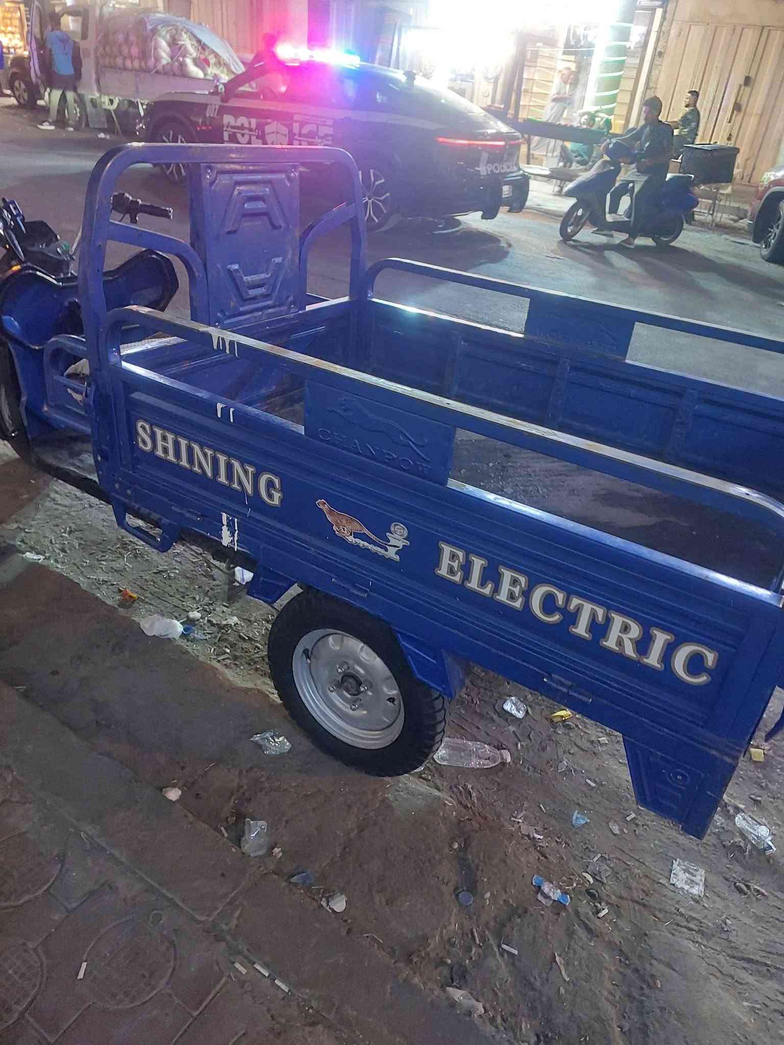 للبيع الحجم الكبير الفين 2025 كلشي شغال وبيه محجر تفصال سعر 950 سكن بغداد متواجد خاص او هاذه رقمي ***********
