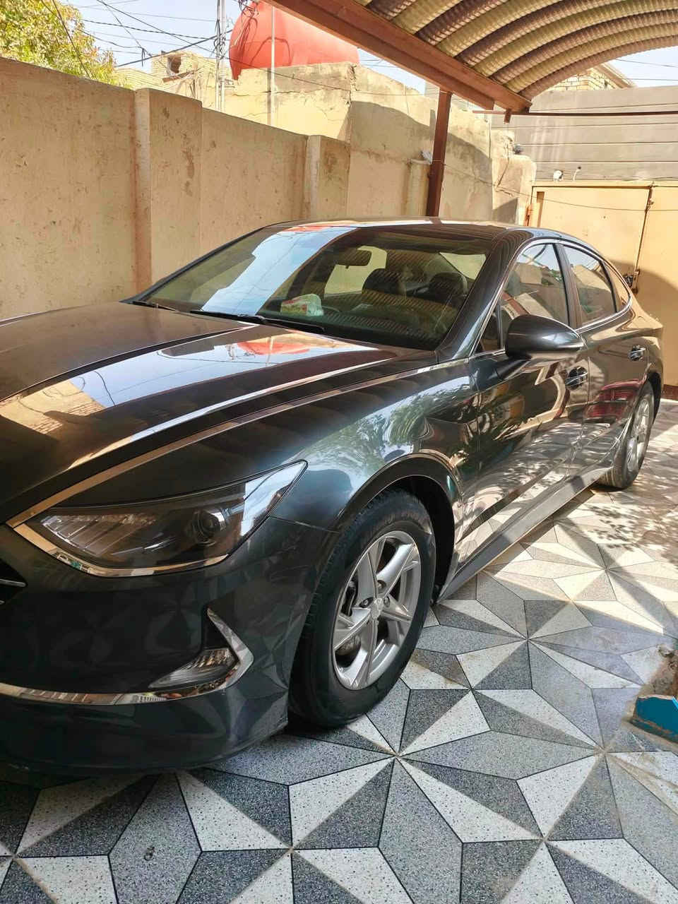 السلام عليكم ورحمة الله وبركاته 
سياره سوناتا للبيع موديل 2023
مواصفات السيارة 
رادارات اماميه وخلفيه 
حساسات خلفيه 
شاشه 
كامرا
سايد بريك كهربائي 
سستم سماعات 🔊 
مكينه السياره 2.500
تبريد قطعتين 
السعر 185 
السيارة رقم مميز بغداد 
مكان السيارة الديوانية المركز  
للاستفسار الاتصال على الرقم ***********
