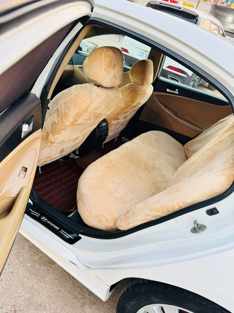 سوناته ٢٠١٢ خليجي بيهه ٤ قطع صبغ بدون دواخل. 
محرك مكفول مبدل قبل سبوع حاويه منضومه تبريد مبدله قبل يومين  صدر امامي جديد 
السعر 103 بيهه مجال حك الجيه مكاني واسط /الصويره 
***********
