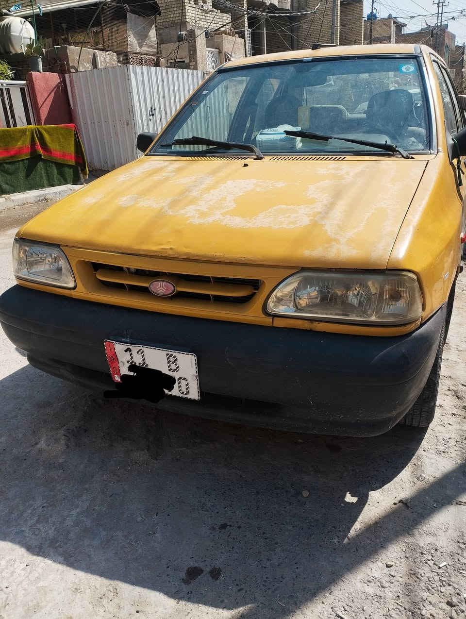 سلام عليكم سايبه لبيع مصفره هيه وغرامات رقم نكليزي سياره حلوه شوفت عينك بس لبنيد جارد تبريد شغال كهربايات شغاله كله اي نقص مابيه سعر 23 هاذا رقمي ***********
