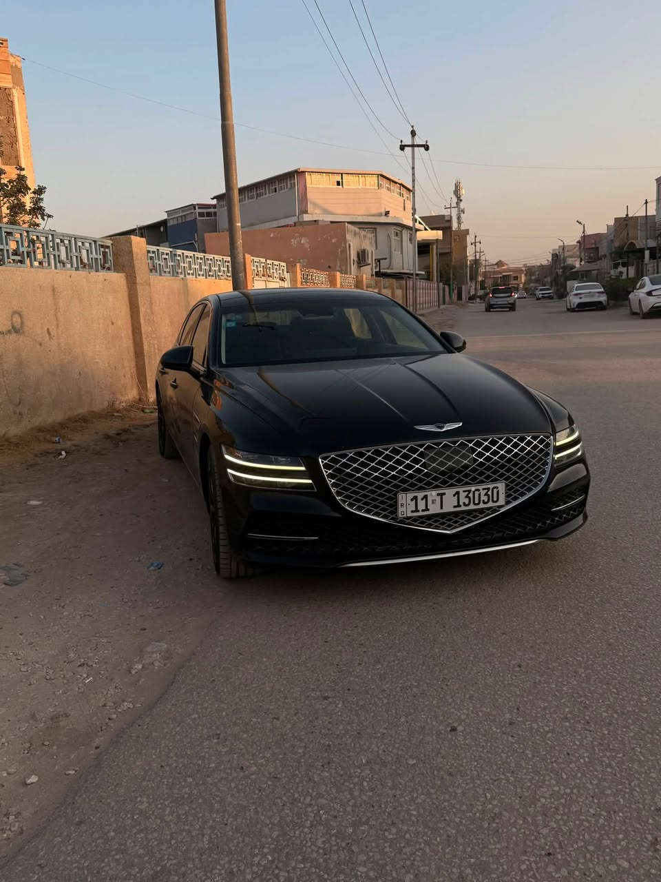 جنسس g80 موديل 21
السيارة ماشيه 45 الف ميل و حادثها بنيد نصه صبغ
و الجاملغ الايمن مبدل بدون ايرباك رقمي ***********
السياره كلش نظيفة مثل مموضح ب الصور رايدها ب 285
