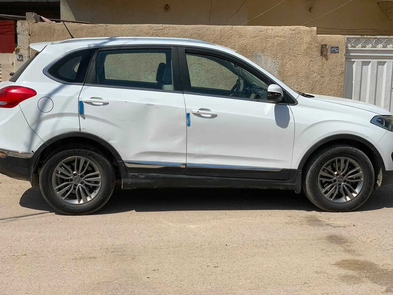 سيارة تيكو5 ٢٠١٨
فتحةسقف
كشن كهرباء
بصمه تشغيل بصمة ابواب
نظام ايكو
مثبت سرعة
شاشه كبيرة تدعم جميع التطبيقات
تبرد ثلج منظومه كامله جديده
تخم تاير
صدرجديد
تحكم لايت
حساسات خلفيه
بيها طخه باب السايق نطخت عندي قبل كم يوم مامصلحة
حجم المحرك2000
كيرميكانيك وبعد بيها السعر 90 وبيه مجال بسيط لتواصل الرقم :***********
