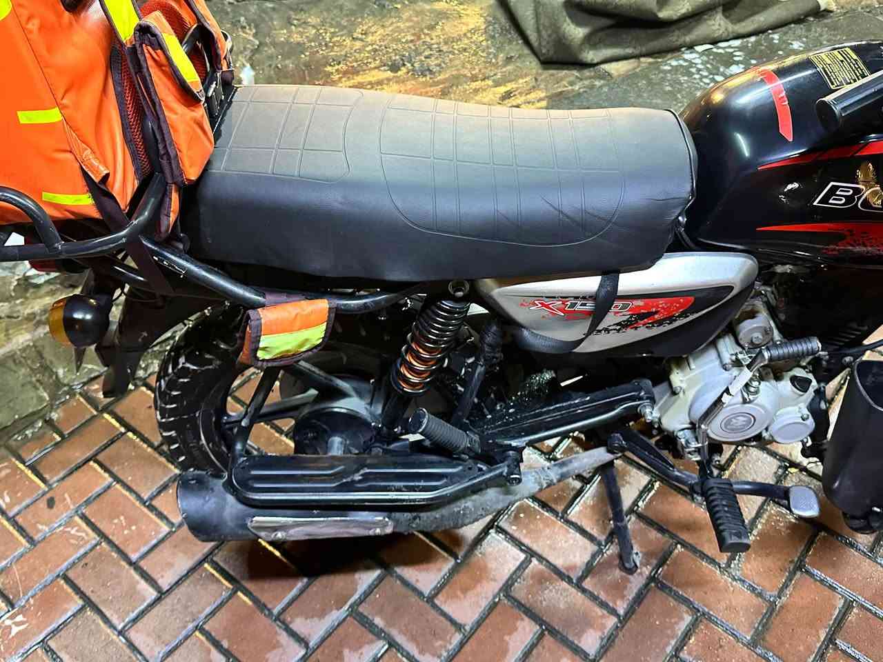 السلام عليكم شباب 🌹
دراجة بوكسر جبلي للبيع 🏍️
موديل 2022
الدراجة باسمي ورقمها باسمي، تحويل ثاني يوم 

✨ بيها إضافات حلوة ومميزة
✨ نظيفة ومعتنى بيها
✨ جاهزة للفحص والتجربة

💰 السعر: 2,450,000 دينار
والدراجة موجودة عندي.
مكاني بغداد الشعب 
رقمي ‪***********‬ رصيد واتساب فقط 

، والله يوفق الجميع 🌹
