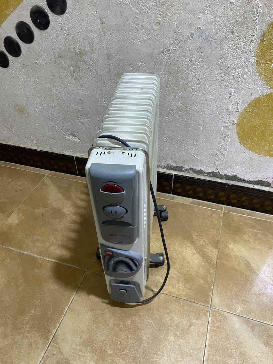 صوبه زيتيه للبيع نضيف سعر 85بيه مجال
***********
