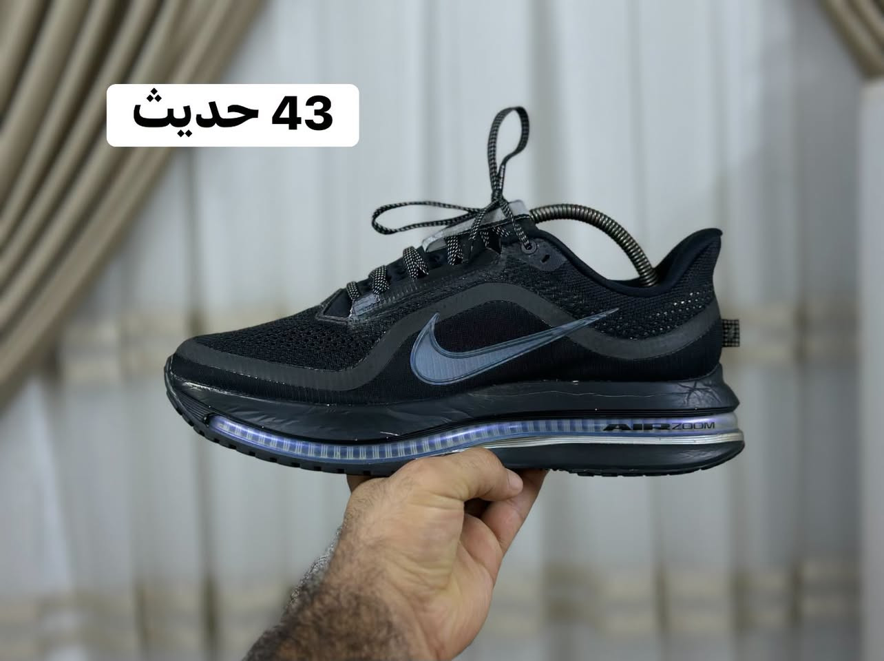 كسر بالة جديد وحديث 💣
القياس داخل كل صوره الاسعار مختلفه 
يوجد توصيل بغداد والمحافظات 🚚***********

نص مكتوب في الصور:
- 38 ونص يلبس 39 حديث
- 41 حديث
- 40 موديل 25
- 43 حديث
- 43
- حديث 41
- 44 ونص
- 42 حديث كربون
- 42 حديث