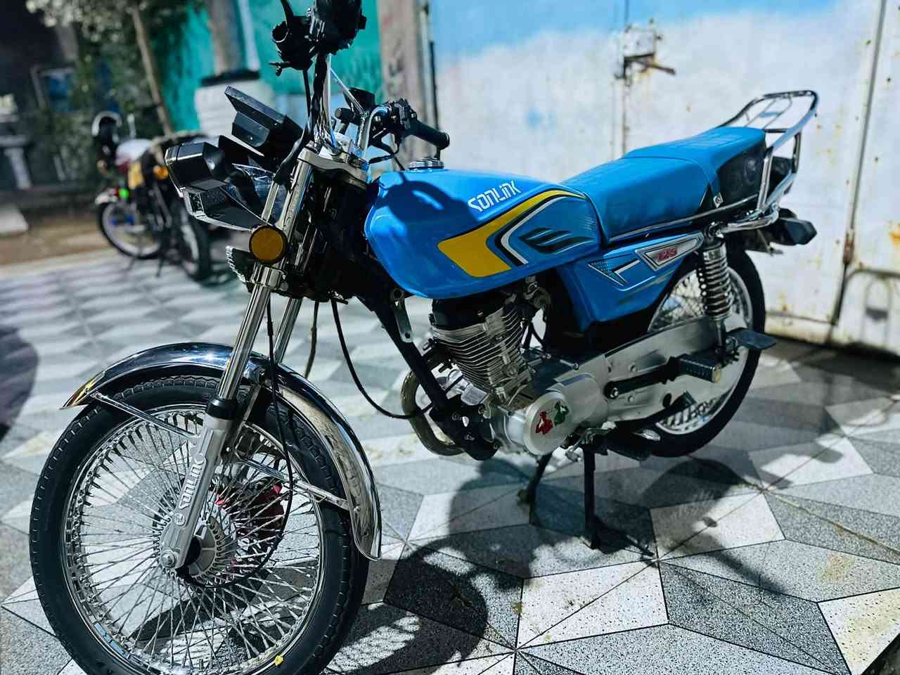 تايكر • ٢٠٢٥ • كهربا