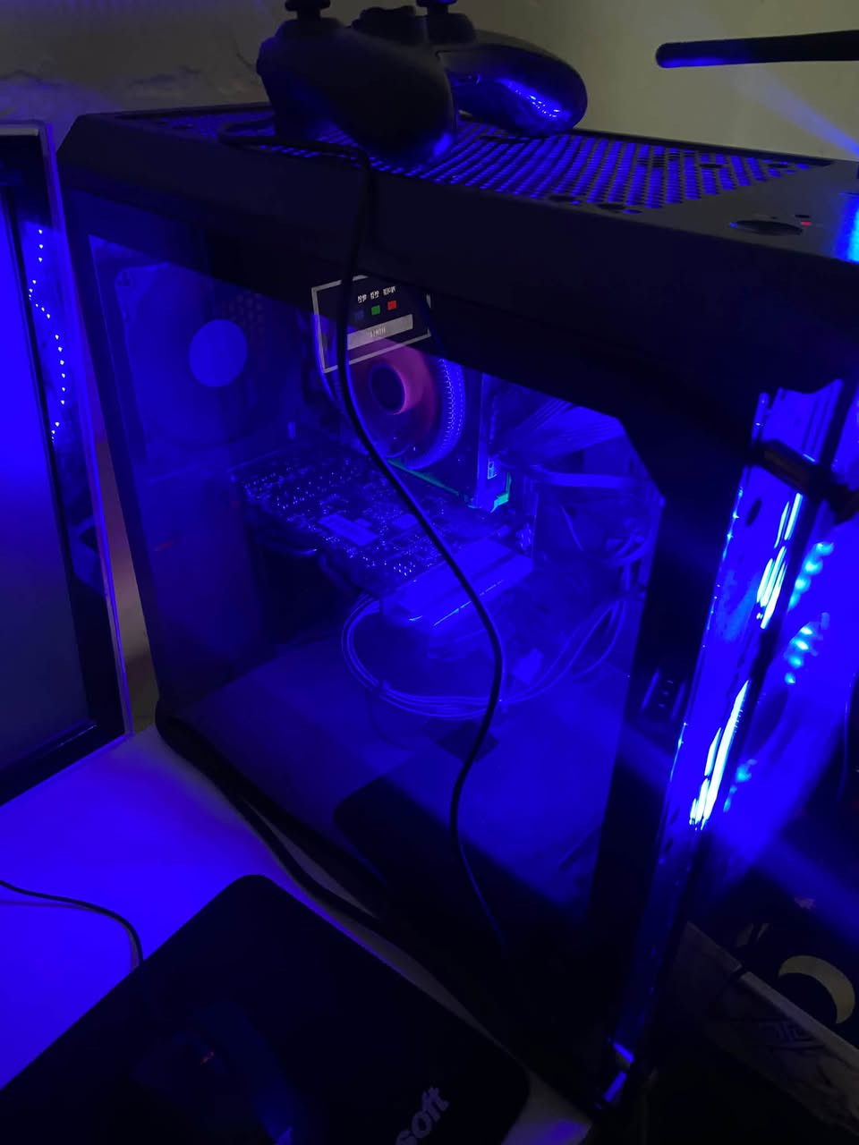 🔥🔥 للبيع تجميعة PC كاملة ويا كل ملحقاتها 🔥🔥

💻 مواصفات الجهاز:
• Xeon E5-2650 v2
• AMD Radeon RX 580 Series
• RAM 16GB DDR4 2300MHz
• SSD 512GB
• HDD 256GB
• كيس مرتب ونظيف ✨

🎮 وياها كامل الملحقات:
🖥️ شاشة
⌨️ كيبورد
🖱️ ماوس
🎯 ماوس باد
🎮 يد Xbox 360
📡 قطعة نت
🌐 كيبل نت 30 متر

✅ جهاز كامل وجاهز للعب والاستخدام
📦 ما تحتاج تشتري شي إضافي حتى تبدي

💰 السعر: 550 ألف دينار
💬 قابل للتفاوض بالمعقول

📩 للاستفسار والتفاصيل:***********
