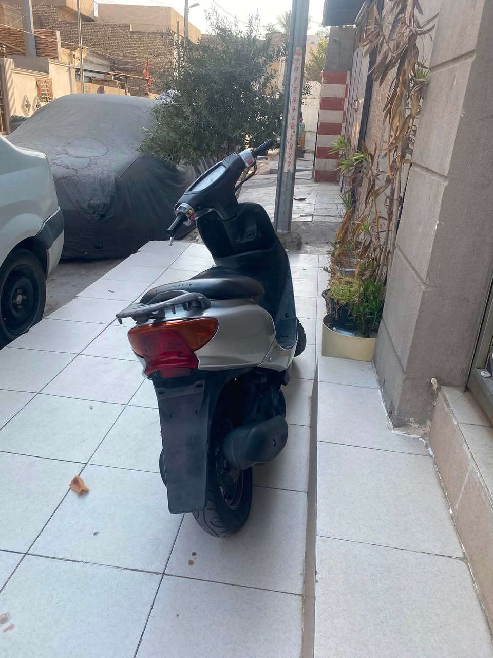 السلام عليكم دراجه عصفوريه 60 محرك يخبل كفرات جديده شديتلهه مكاني بغداد الحريه السعر 300  رقمي ***********
