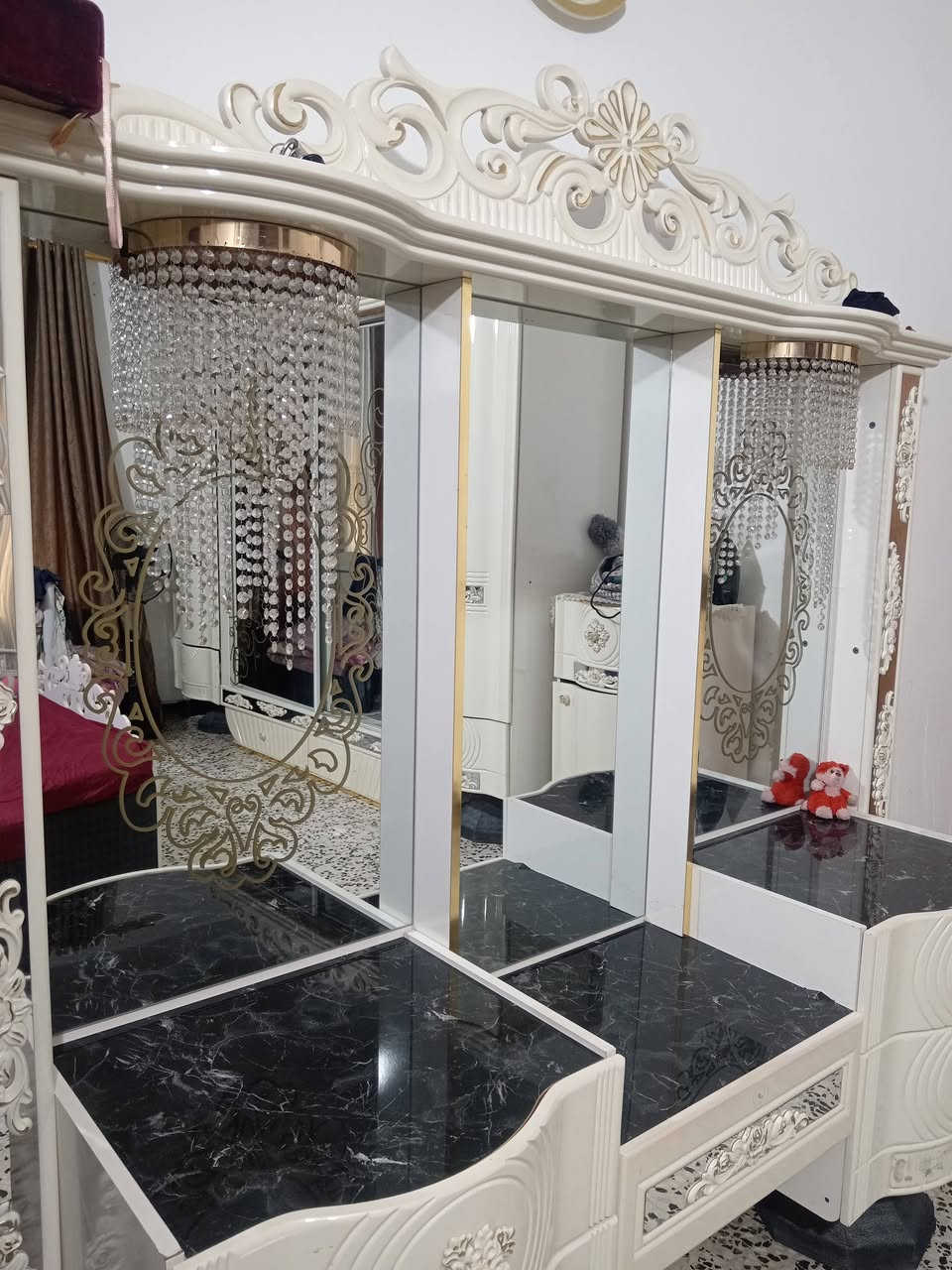 السلام عليكم....
غرفة نوم تركي درجه اولئ استعمال جدا قليل الانارة مالتها كلها شغالة ع وضع المعمل
مكاني حلة مركز
***********
