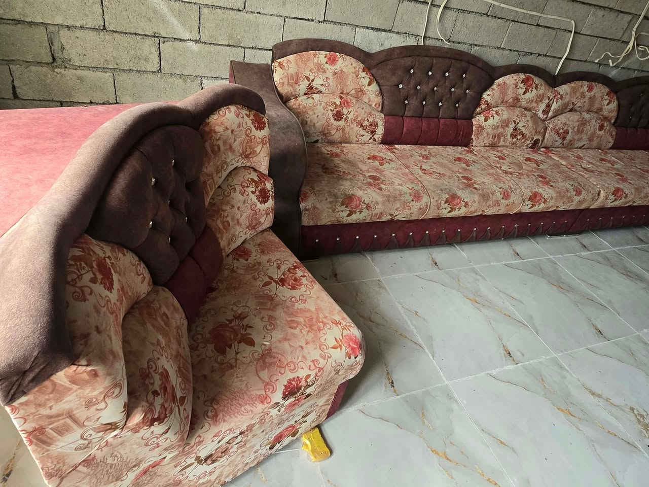 كنب • ٩م • زاويتين