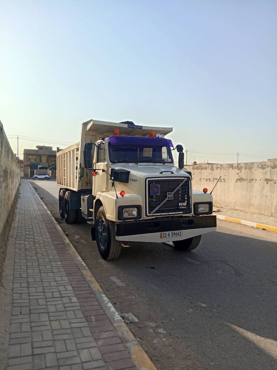 فالفو برازيلي موديل 1989كلاب بلادي سياره جاهزه كير ومكينه شاصي مكفول تخم تاير ماتصرف عليها ربع رقم بغداد باسمي شرط تحويل مكاني ديوانيه ***********
