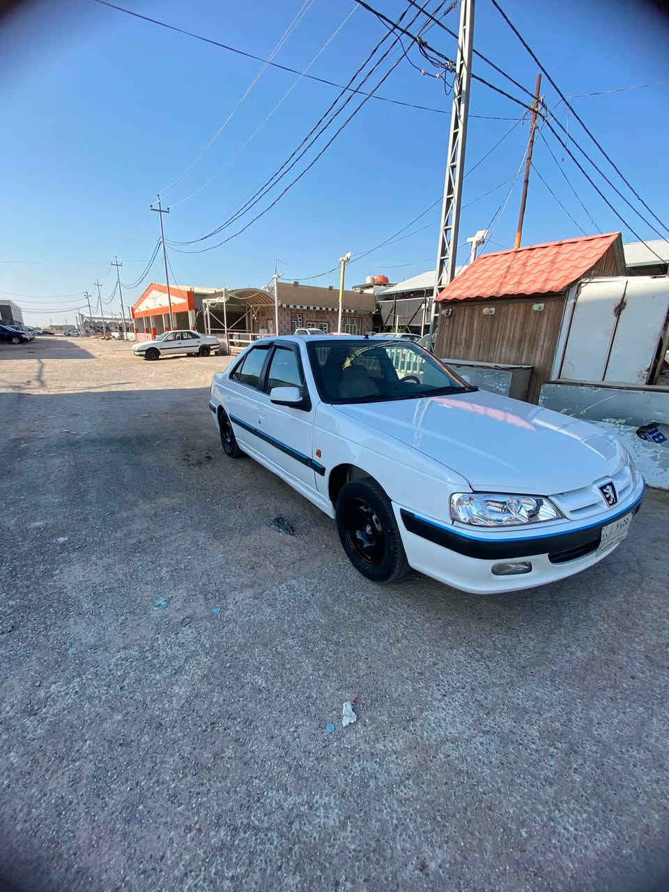 سلام عليكم بيجو بارص ٢٠١٢ رقم واسط مشروع وطني راعيهة بنجف ويريد مداور مكينه كير تبريد حداديه خير من الله تخم تاير السياره بيهة صبغ موضح بصور السعر ٣٥ مكاني نجف ***********
