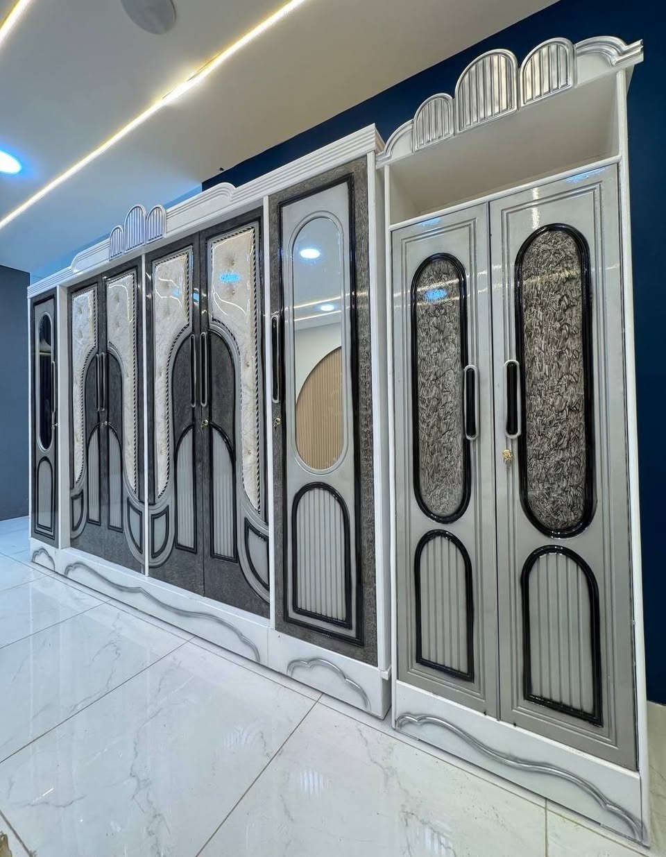غرفه نوم • اثاث خشبي • واتساب