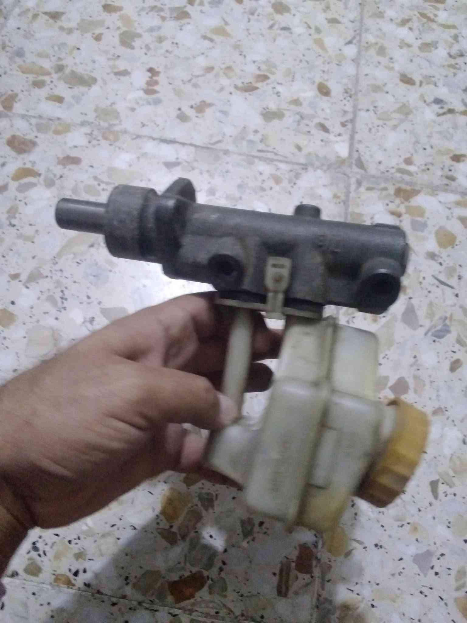 السلام عليكم غراض البيع كلشي بسعرة اسعار مناسبة رجاء اتصل و تدخل خاص ماجوب عل تعليقات مكاني الشعب ***********
