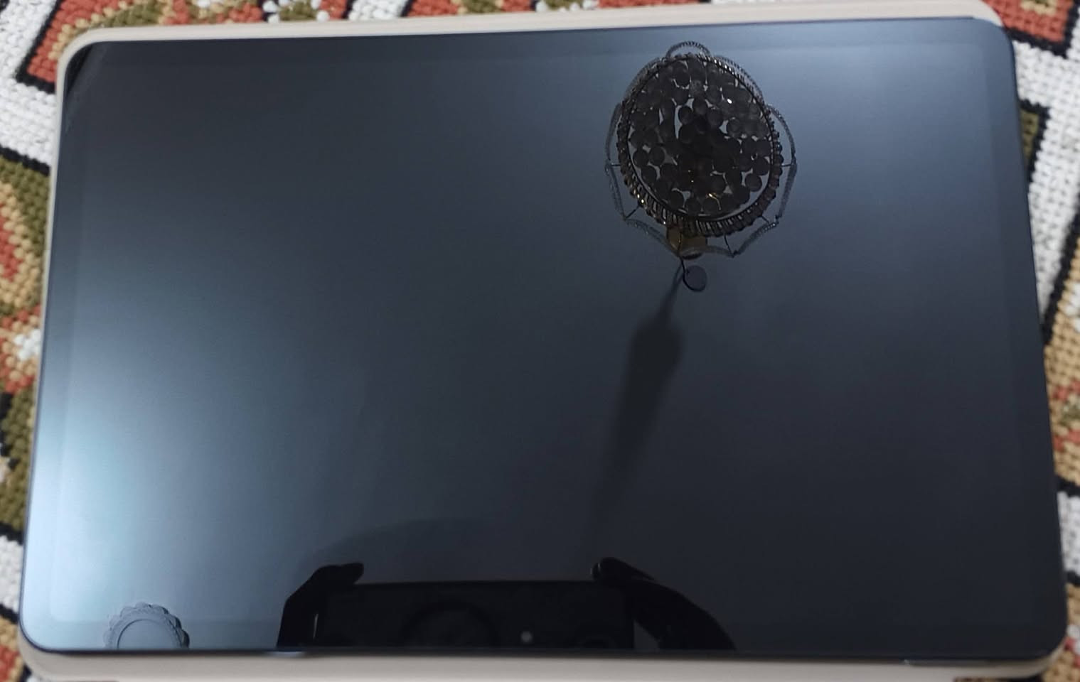 ايباد poco pad m1 كامل ملحقات مستخدم اسبوع نضافة 100 ذاكرته 256 رام 12+12 ببجي 120 فريم السعر 375 وبيه مجال بسيط للطيبين للتواصل خاص ***********
