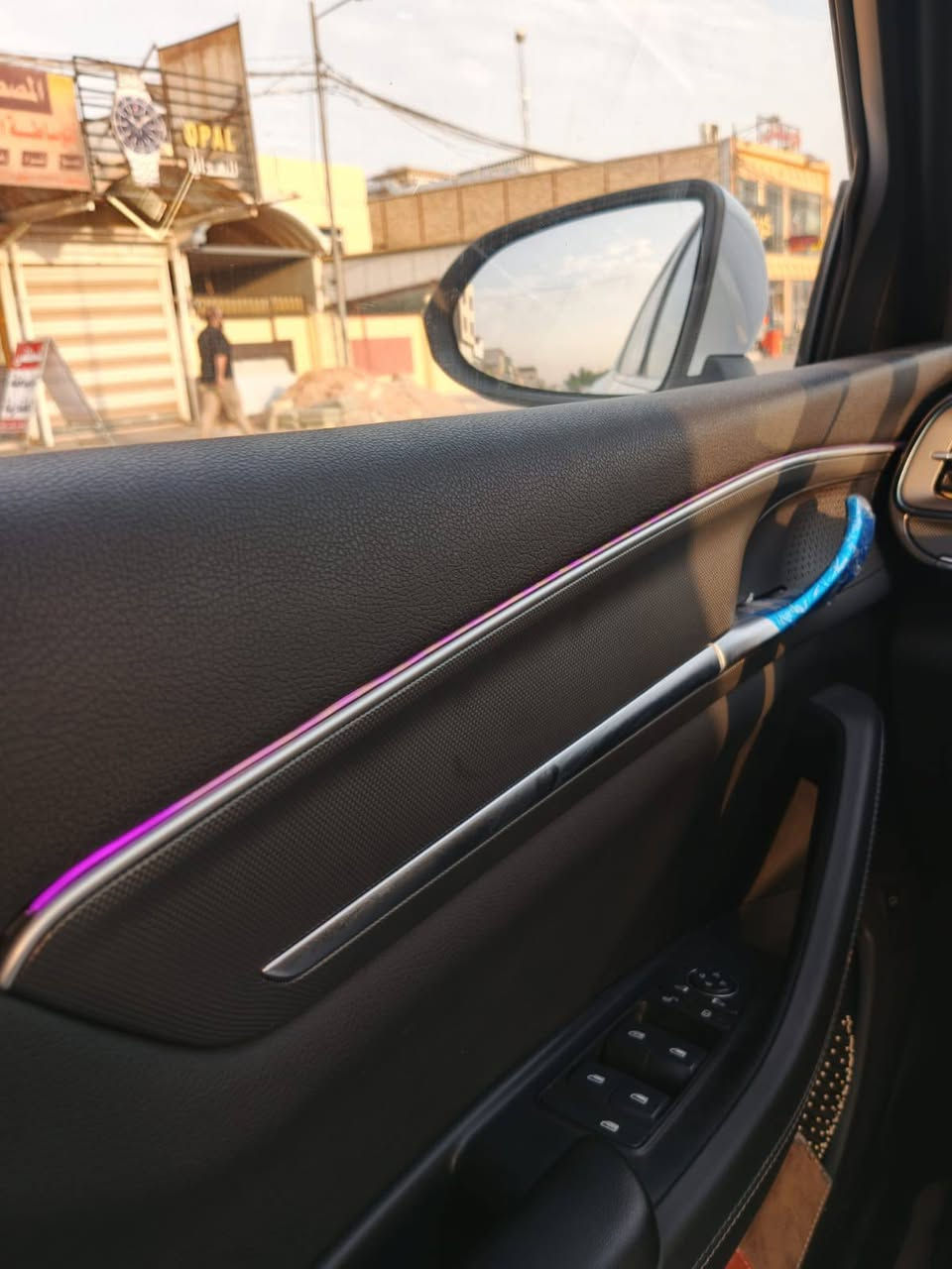 BYD دسترويل فول 2025
سيراه جديده ومكفوله كفاله عامه من كلشي

مواصفات 

هايبرد بانزين وشحن سياره ماشيه 20الف على المحرك و 20 على البطاريه 

شاشه قلابه كبيره

كير ماوس 

كشنات رياضي

كامرات 360درجه

رقم مميز  بغداد مكان السياره نجف تحويل ثاني يوم السياره بأسمي

اناره داخليه على جميع الابواب والدشيول

وغيره من المواصفات

السعر مناسب للاتصال على الرقم***********
