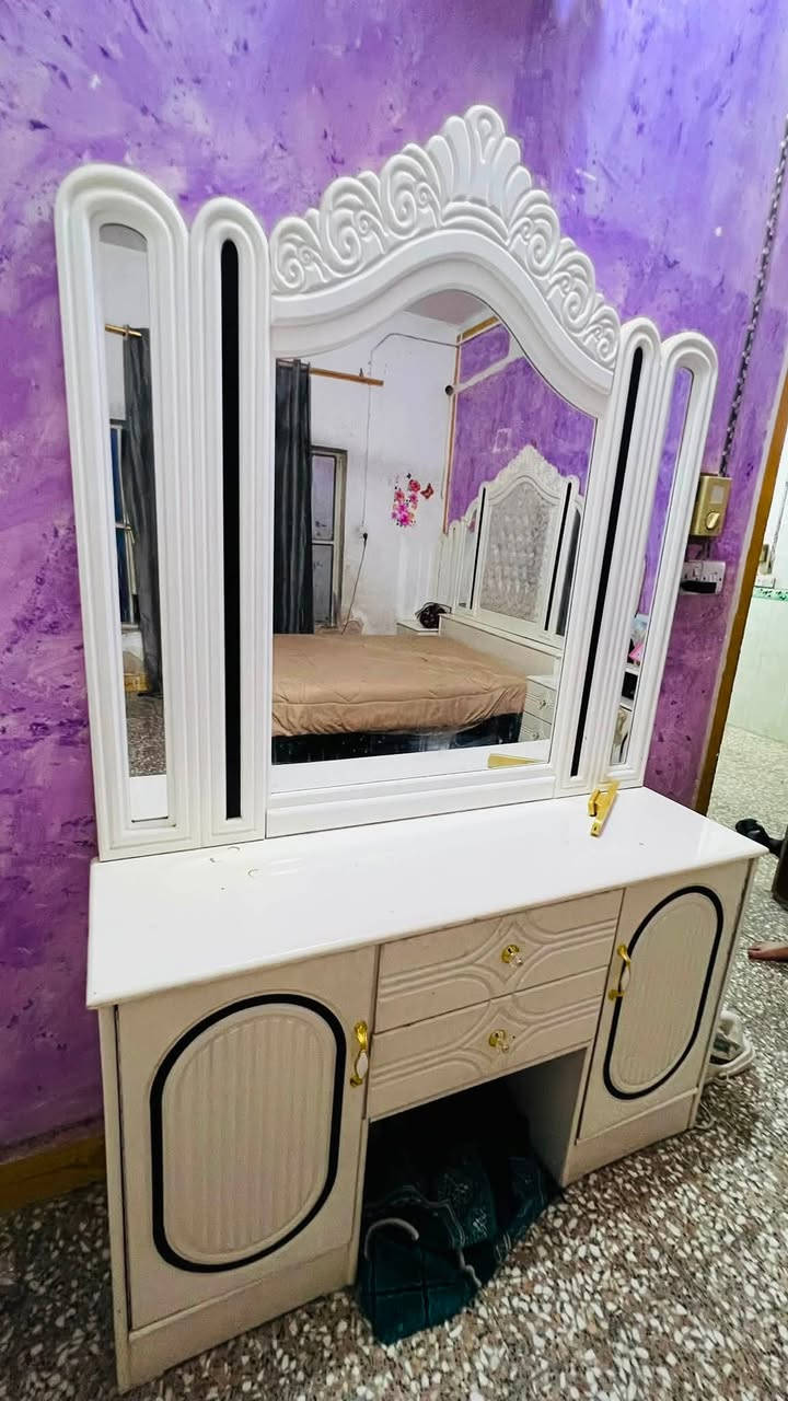 يالله السلام عليكم 
غرفة شغل عراقي 
شكل تركي 
للبيع بسعر مناسب 
تواصلو على واتساب 

***********
