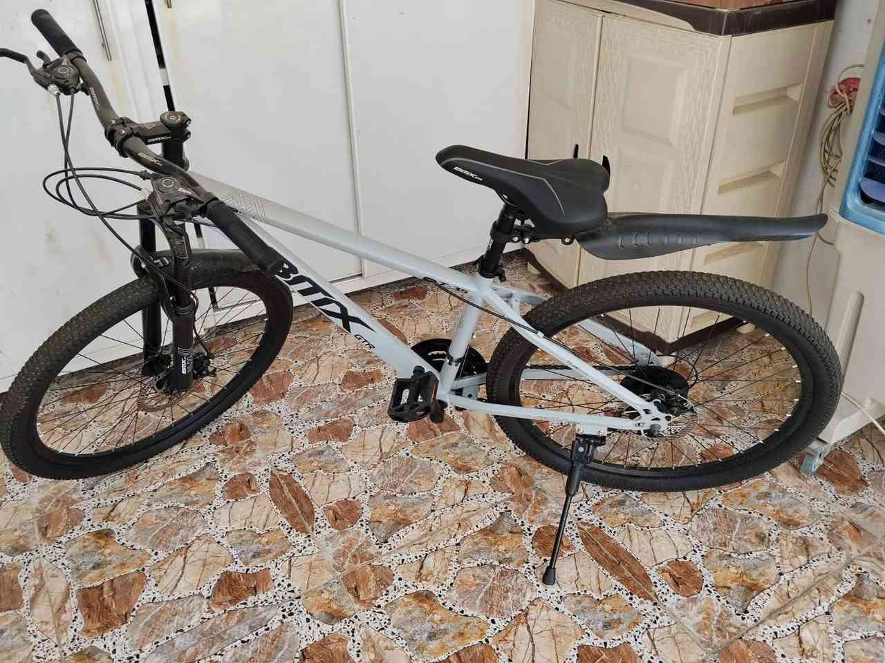بايسكل كيمو بعده بل جيس 
دبل كير صاله يومين من اشتريته بل كارتون 
مره وحده مستخدمينه
سعر 170بي مجال 
***********
