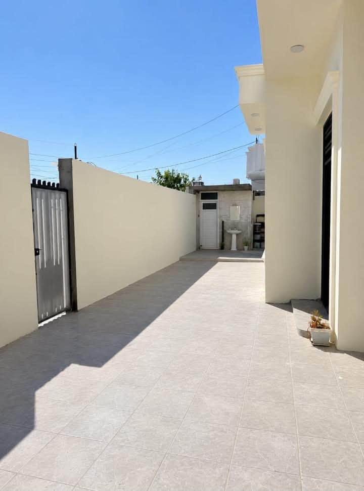 بيت للبيع بدؤانم البهراط المساحه 350البناء 250ؤ100حديقه المؤقع مميزقريب علشارع خمسين ؤقريب علشارع المكاتب بفرع الصيدليه الستفسارعل هاذا رقم***********
