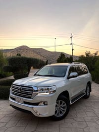 لاندكروزر GXR-V6 • ٢٠١٦ • ٦٣٠٠٠ كم
