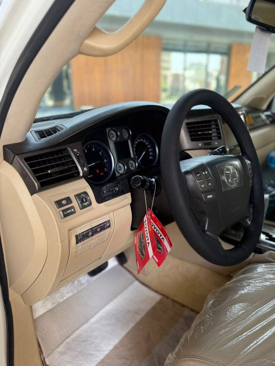ليگزز 2010 LX 570 سپۆڕت ناو زه ر
بێ بۆیاخ دەعامى بۆ دەعامى بەشەرت
سەلاجە ،ئاوێنەکارەبا ،تحدید سرعە،
ڕاداری لاکان و ناوچەی کوێر،٣ ڕیز کوشن
کوشن جلد،کوشن هیتەر ،سڵاید ، تبرید مرکزی 
،دەبڵی هەوا ،دەبڵ ئەکسل، کامێرەی ٣٦٠ 
شاشە ئایپاد و کامێرە160 هەزاری حەقیقی ڕۆیشتوو 
٤ تایەی تازەی لەژێرە ،
بەخی ئاو، ئەزیزان سەیارەکە زۆر تازەو پاکە 
ماڵی دۆستە زۆر لە ڕەسمەکە جوانترە 
سەیارەکە،سەنەوی تازەیە بەناوی خۆمەوەیە،

سـعـر : لە کۆمێنت داوابکە ڕاستەوخۆ بۆت دێت 📩

گێڕ و مەکینەی بەشەرت نەکراوەتەوە
هیچ کێشەیەکی تێدا نییە بي بۆياخ بي سارد بي كرانه وه

ژمارەی خاوەنی سەیارە ☎️ 
***********
