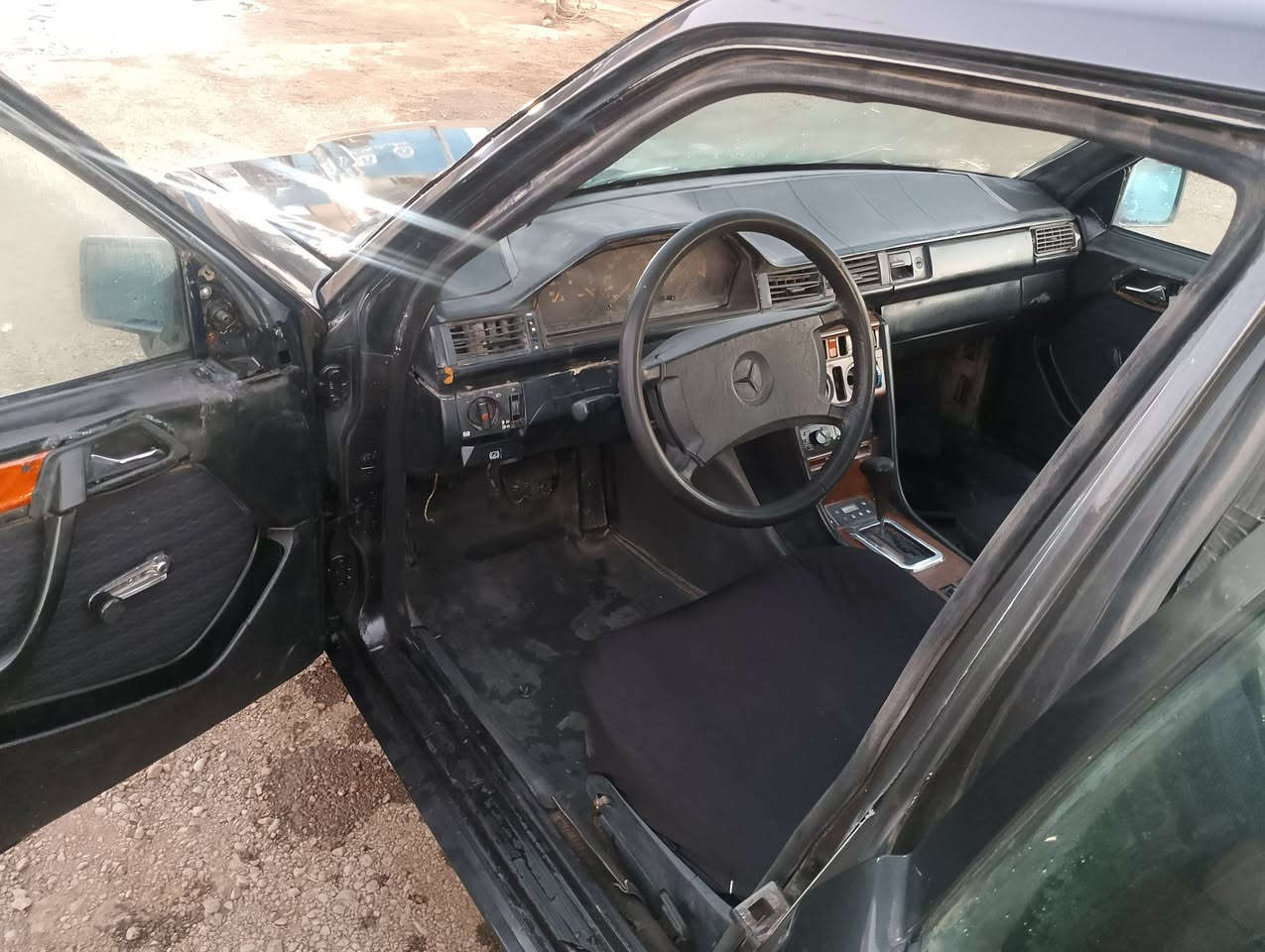 السلام عليكم مارسدس دب موديل 1988رقم بغداد تحويل من باجر اذا تحب مكفوله من الضربه مصبوغة فرن جديد مكينه وكير مكفولات مكينه وكير بطه 2ونص قواعد دبلات بلادية تبريد ويه السويج تخم تاير حداديه خير من الله كهربائيات شغاله دواخل حلوه مكاني واسط النعمانيه السعر 35 وبيها مجال للشراي بيع فقط بدون مراوس
*********** بي واتساب 

***********

