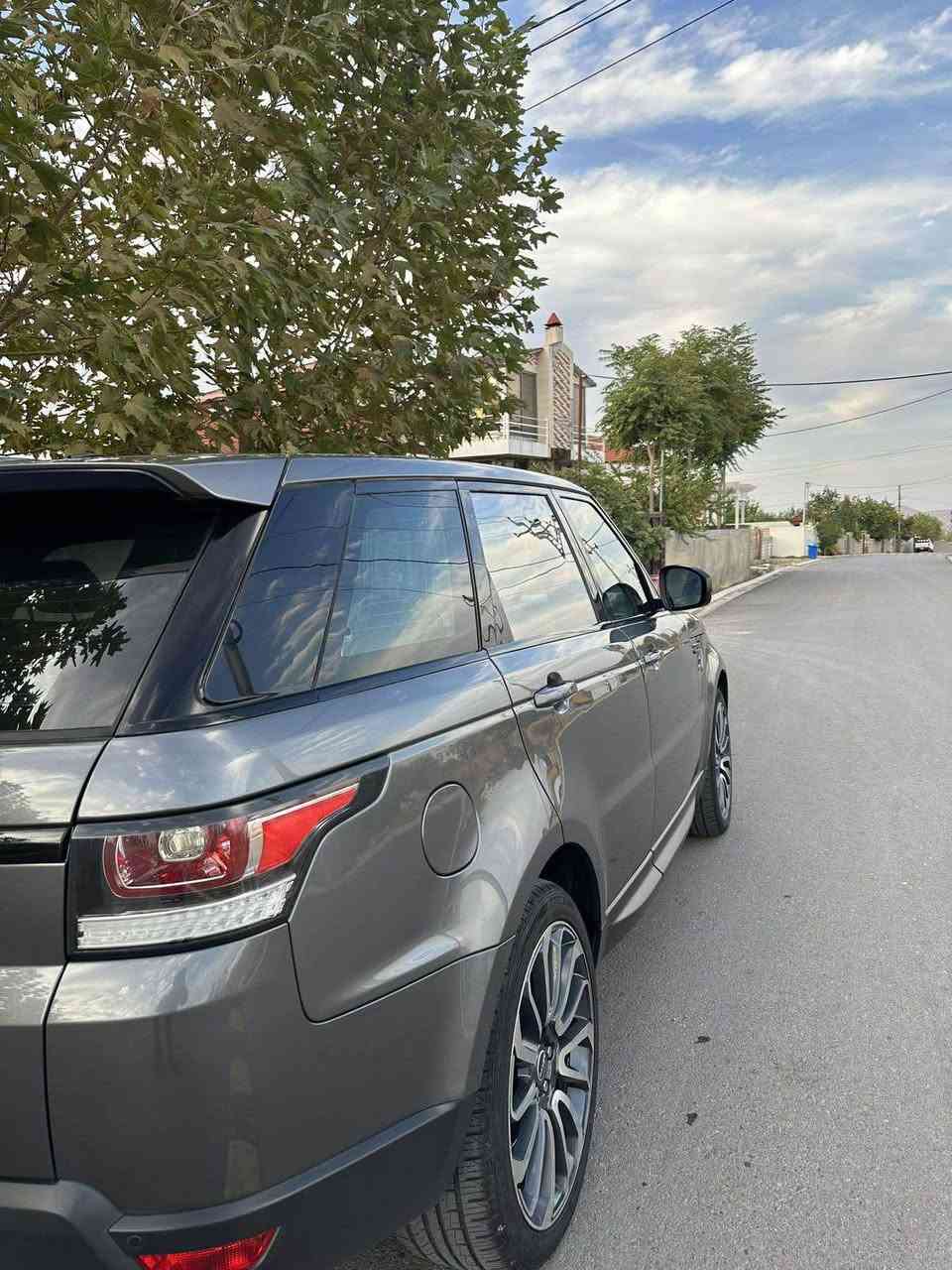 رنج روفر • ٦ سلندر • ٢٠١٤