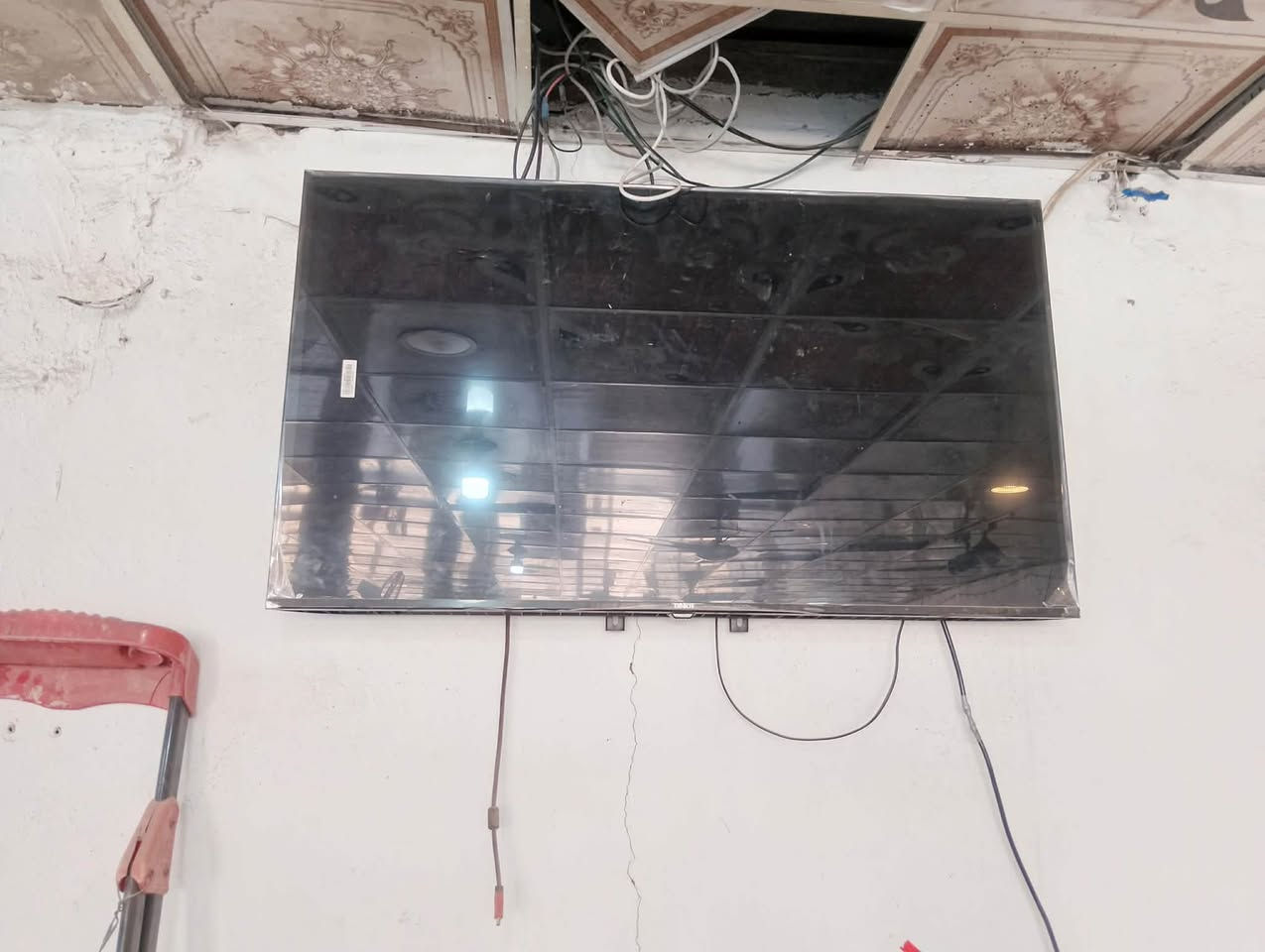 غراض كوفي للبيع سبلت عمودي 3 طن مجمده براد ستعمال شهر فقط بلازمات ثنين وحده حجم 60 وثانيه 50 منظومة كامرات عدد الكامرات 8 تخم قنفات 13 قطعه 40 كرسي ثلاثه ميوزه بلياردو نراكيل 30 خشب ميوزه دومنه 4 مبردات 2 ام خرطوم بيع الغراض كله مكان بغداد النهروان ***********
