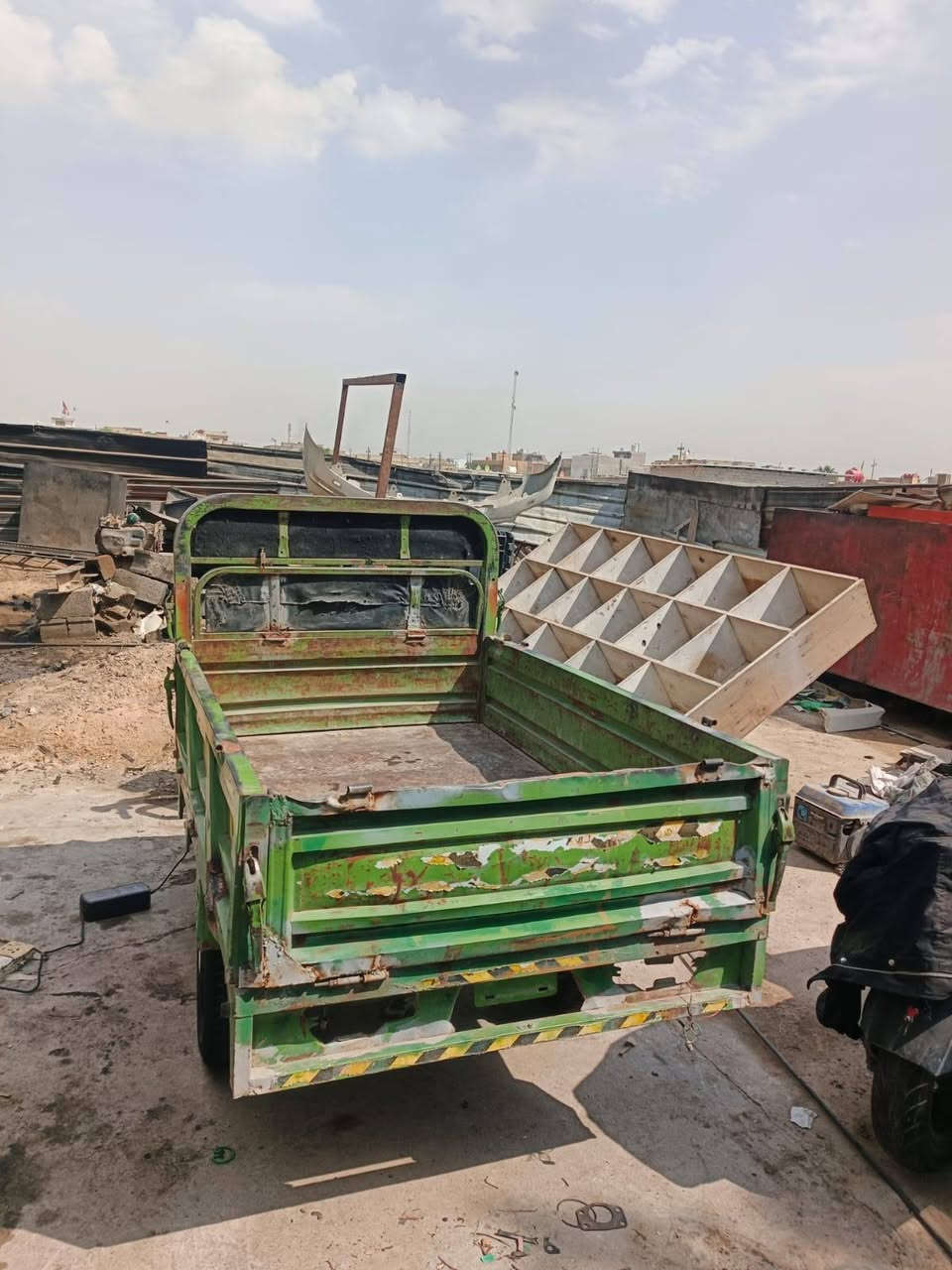 من رخصت مدير الكروب ستوته شحن جاهزه للعمل تخم تاير اسبير جديد باتريت جدد عدد ١٠ الباترات ٥ زغار ٥اكبار يعني طول بلشحن بغداد الحسينه الراشديه السعر المطلوب ٦٠٠ وبيها مجال ***********

