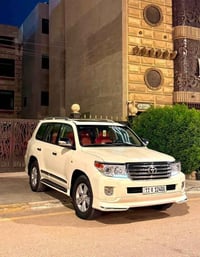 لاندكروزر • ٢٠٠٩ • رقم بغداد