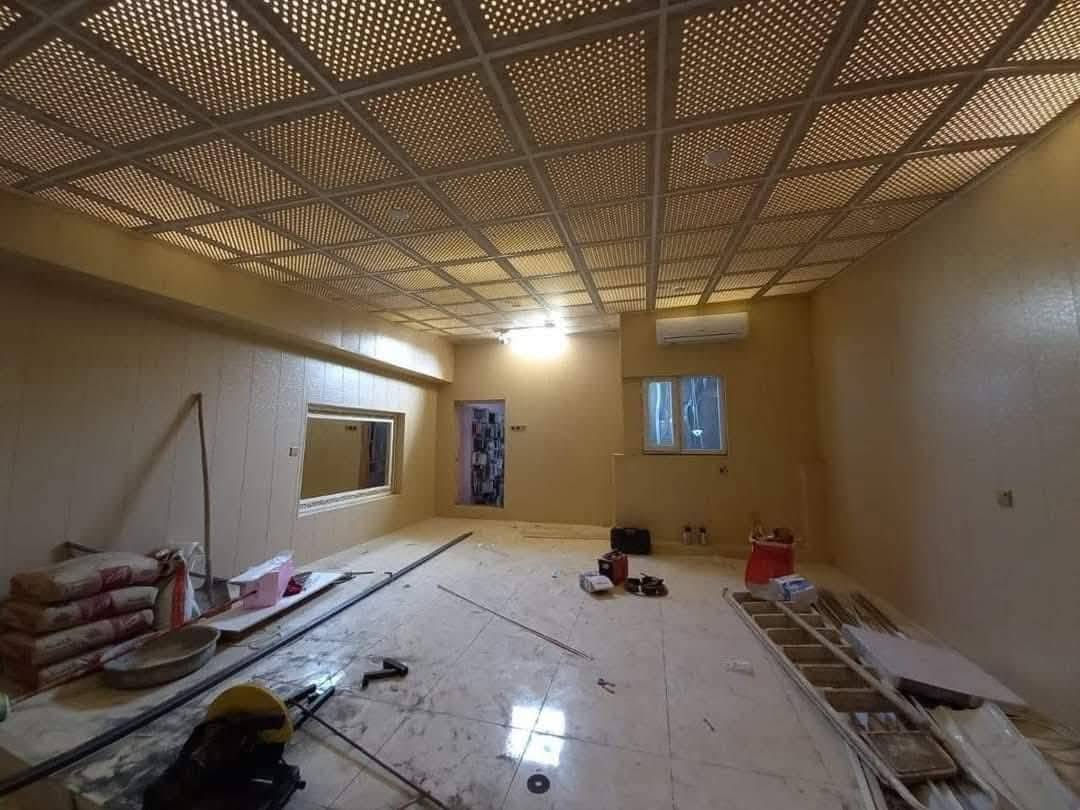 سقف ثانوي • تغليف جدران رقمي • درجة أولى
