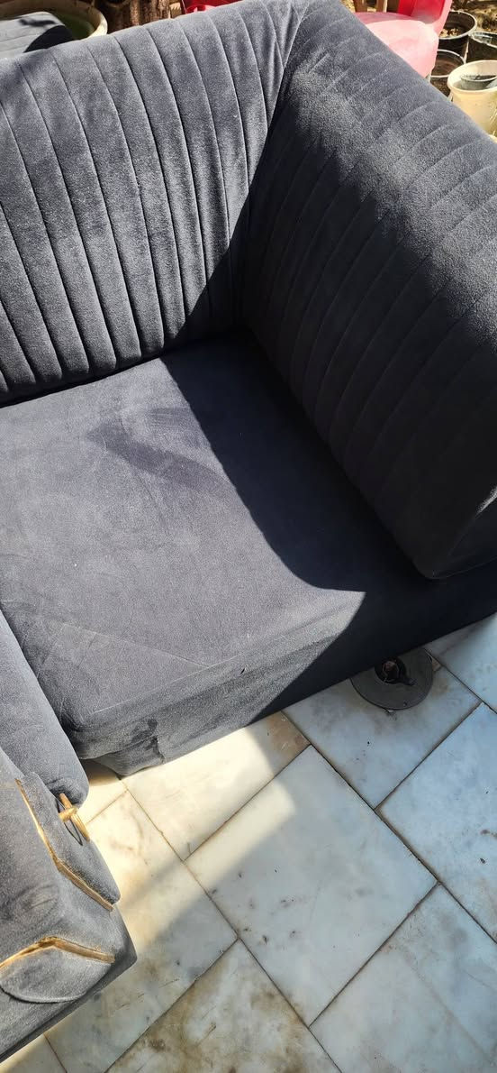 تخم ٦ قطع
السعر ١٧٥ و بيه مجال 
***********
