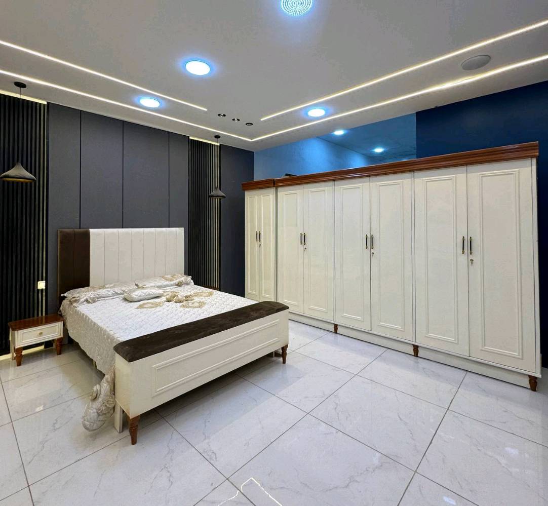 حصرياً موديل ميلانو 💢   

السعر مليون و100 الف دينار فقط 😍

غرفه نجاره عراقي شغل قتصاديه 🛌

متكونه من 10 قطع مميزه 

الكنتور ارتفاع 240 طول 320 

مع الزاويه مجموع الطول 4 امتار 

السمك الخارجي للغرفه 5 ملم انديف

والسمك الداخلي 3 ملم معاكس ابيض

مع مرايه قيافه وطابوريه  🎁 

سعر الشازلون الخزان 75 الف 

سعر الشازلون المقعد 50 الف

متوفر توصيل وشد داخل بغداد 😊

متوفر توصيل وشد لكافة محافضات العراق 🇮🇶