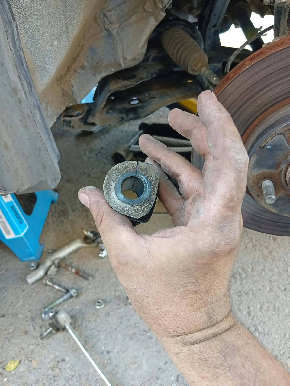 الاستفسار ***********
سني هندي
تبديل صدر كامل مع بوربرنات
مع تبديل قايش
متواجدين من ١١ صباحا لغايه ٨ مساء
