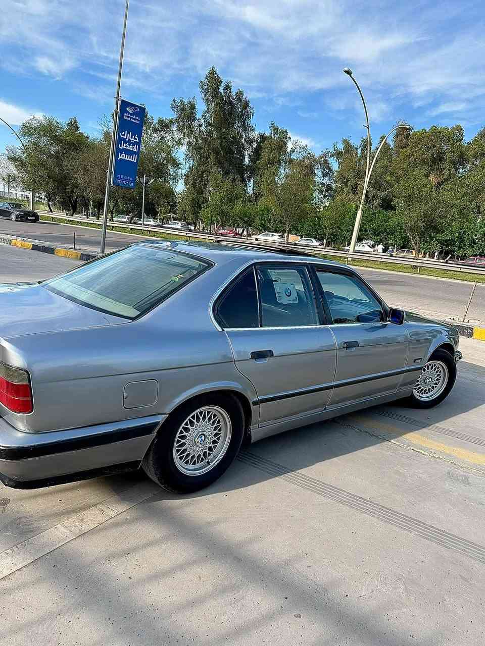 بي ام ٥٢٥ • ١٩٩٢ • موصل