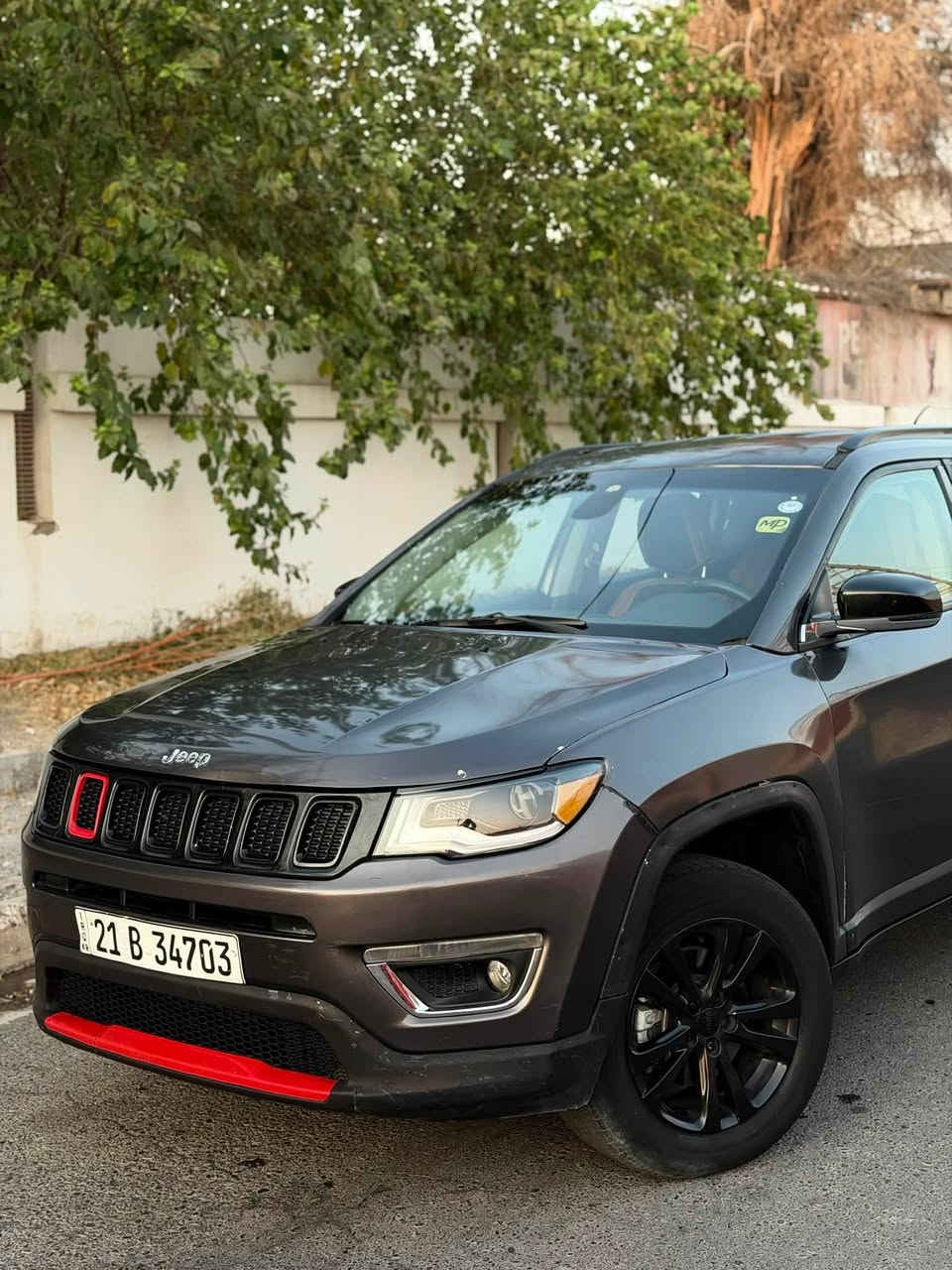 سعر:٨٧ بيها مجال ***********
جيب كومباس 
سعر:87 بيها مجال 
اللون : نفطی.   

المودي:2019
صور الحادث ورقم الشاصي مرفقات داخل الصور
ضرر صبوخ عام
بدون دەواخل

المواصفات :Jeep compass
4*4 فور ويل 
بصمه تشغيل
بصمه ابواب
تبريد خلفي
هاند بريك بصمه 
 اوتو ستوپ 
ويل كروم 
بلاجكتور 
مانع انزلاق 
تحديد سرعة 
تحديد مسار
تحكم ستيرن 
كاميرا خلفي 
***********
