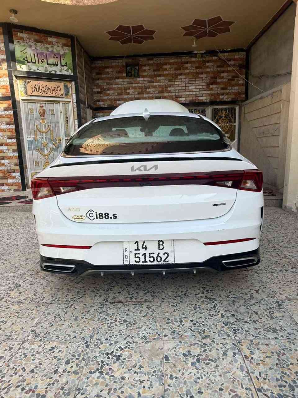 السلام عليكم k5 24  السياره نضيفه ماشيه 50 k  السياره كتاب شهداء وكاله عامه بسمي وبو الكتاب بيتهم بلبصره السياره رقمهه بصره  محرك ١٦٠٠ تيربوو السياره فوولل ما عده الفتحه حادثه مثل ما موضح بلصوره السعر ١٦٨ وبيه مجال حك الجيه رقمي *********** الزبير, البصرة
