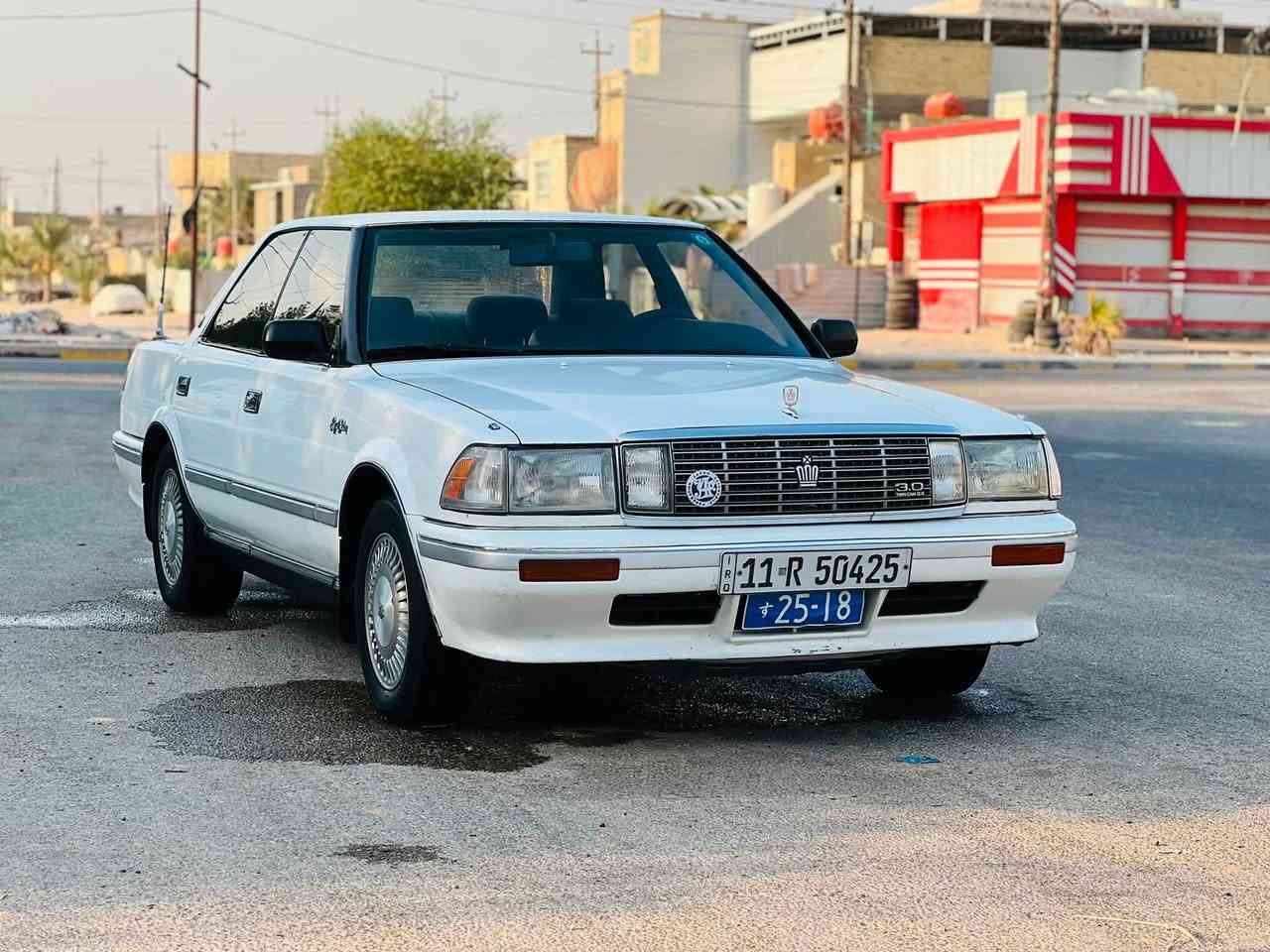 سلام عليكم للبيع رقم بغداد نكليزي مديل 1990
سنوية 2031 مشروع وطني تبريد أمامي خلفي ثلج 

مكينه وكير جداد 3000 بلاد 
حداديه و تخم تاير جديد 
كفالة عامه من ضربه و كص و نقل جثه و صبغ و رصعه 
سياره جديده رقم *********** مكان نجف 
السعر 63 وبيه مجال لطيبين
