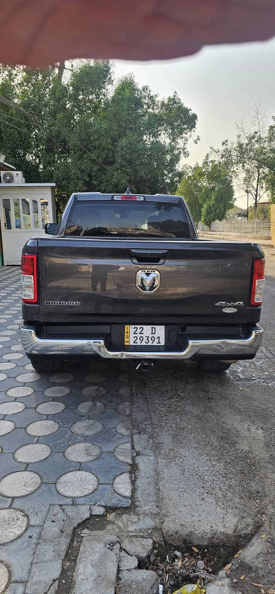 السلام عليكم
دوج رام 1500 2021 للبيع 
السيارة V6 ستة سلندر 
شاشة كبيرة بصمة سايد بريك بصمة تبريد قطعتين 
دفع رباعي 4×4 مانع انزلاق كير موس تحكمات ستيرن حساسات كامرة دوارة انظمة قيادة متعددة  وهوايه مواصفات بيها بعد 
بيها كتاب تضليل 80% وبيها صفحة اليسار كلير امريكا فقط بدون حادث السيارة وصور امريكا منشورة 
مكاني بغداد 
السعر 185$ وبيها مجال قليل
***********
***********
