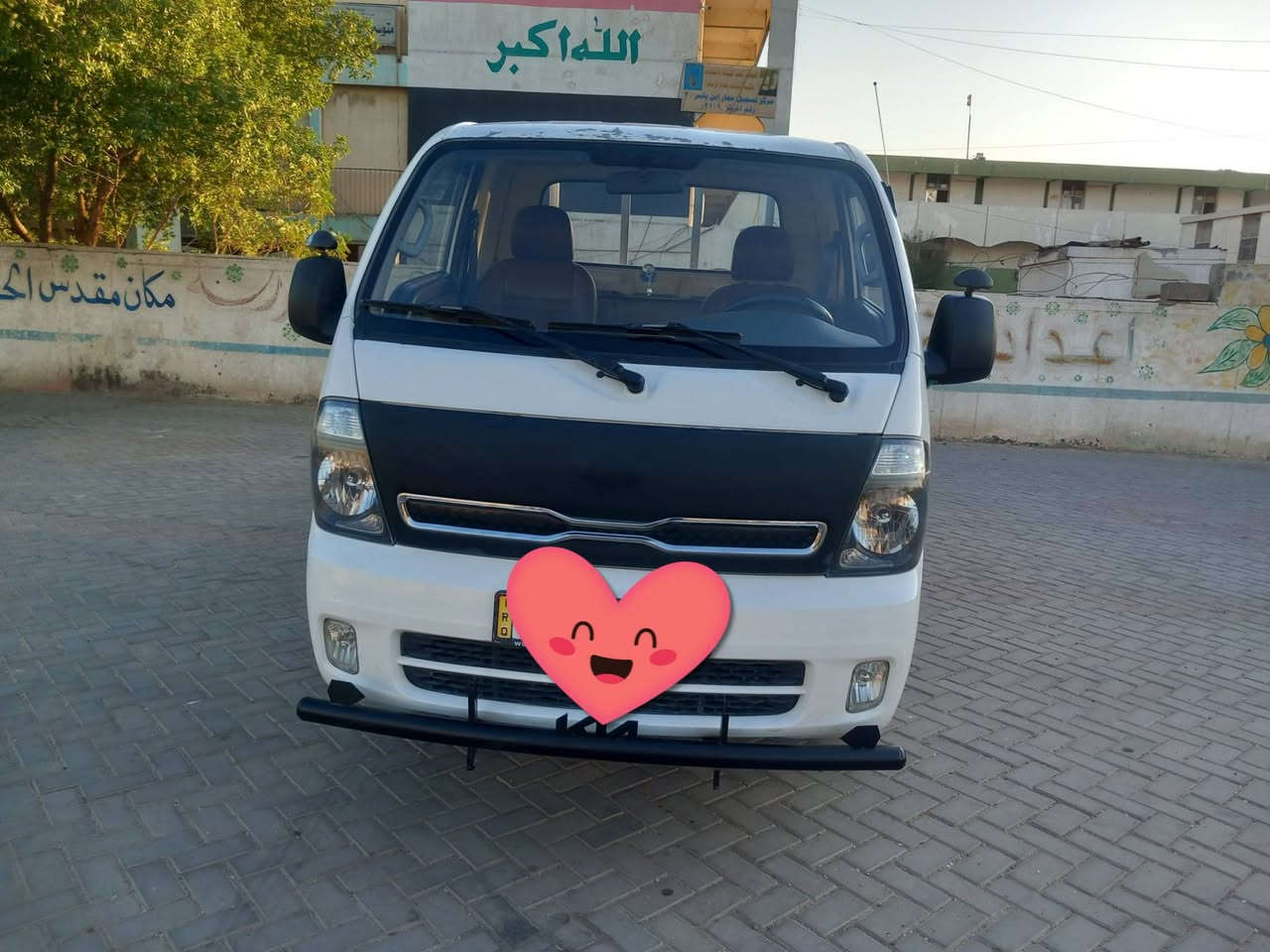 السلام عليكم سيارة كية فحل الرقم بغداد مكفولة كفالة عامة لا ضربة ولا صبغ محرك 4000 موديل2020 تاير الخلفي 14 استاذ 27 مكان بغداد رقم تلفون *********** تبريد ثلج🥶
